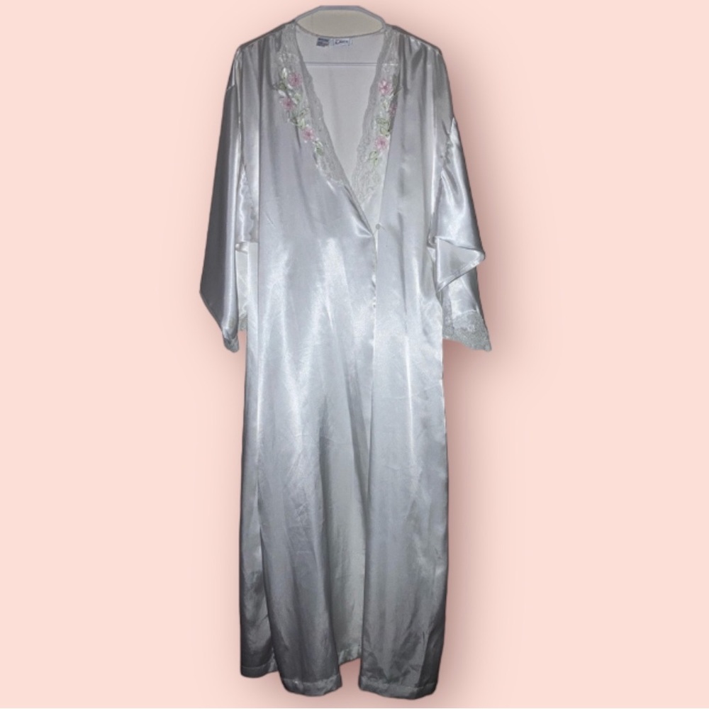 Floral Beaded Lace Robe